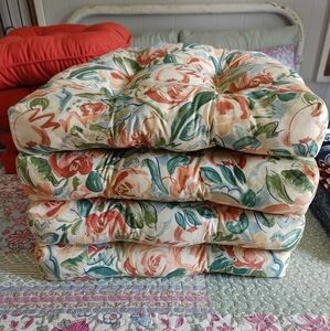4 pc Chair Cushions.  Gently used.